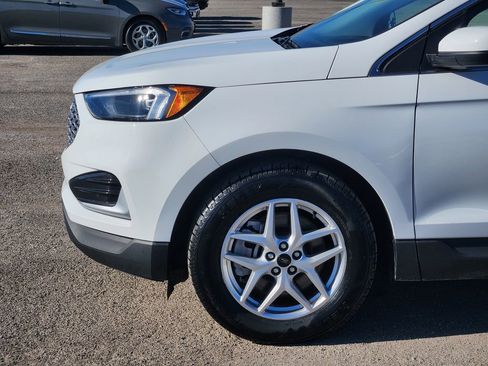 Used 2024 Ford Edge SEL image 8