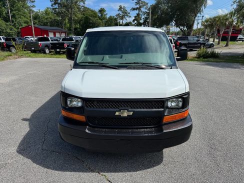 Used 2016 Chevrolet Express 2500 RWD image 2