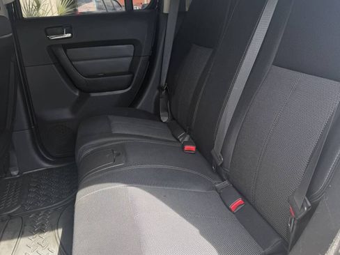 Used 2007 HUMMER H3 AWD/4WD image 12