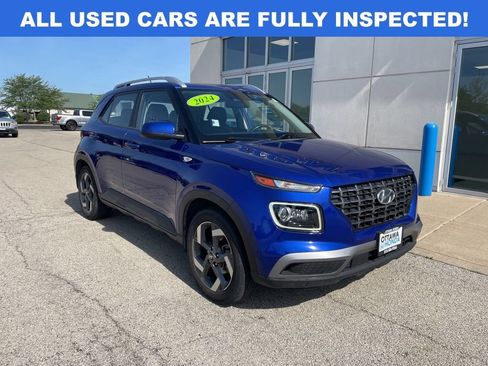 Used 2024 Hyundai Venue Limited FWD image 1