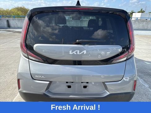 Used 2024 Kia Soul LX w/ Option Group 015 image 16