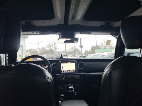 Used 2019 Jeep Wrangler Unlimited Sahara w/ Advanced Safety Group image 4