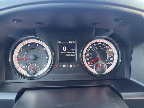 Used 2022 RAM 1500 Classic SLT image 8