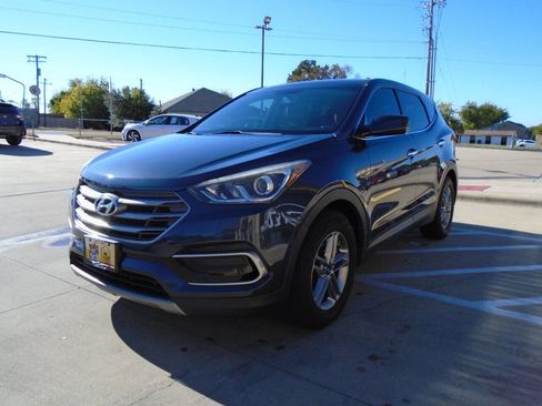 Used 2017 Hyundai Santa Fe Sport image 3