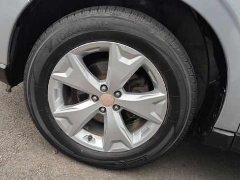 Used 2014 Subaru Forester 2.5i Limited AWD/4WD image 14