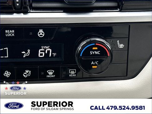 Used 2024 Nissan Pathfinder SL AWD/4WD image 23
