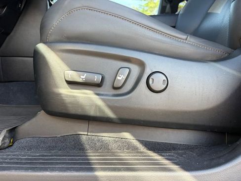 Used 2023 Lexus GX 460 Premium w/ Premium Package AWD/4WD image 31