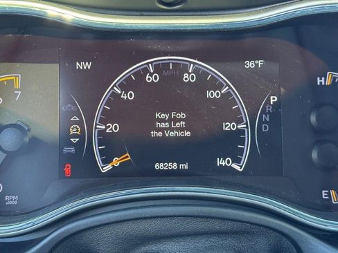 Used 2018 Jeep Grand Cherokee Limited AWD/4WD image 26