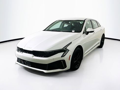 Used 2025 Kia K5 LXS image 3