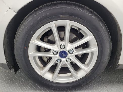 Used 2016 Ford Focus SE FWD image 31