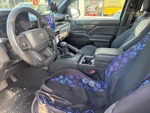 Used 2025 Toyota Tacoma SR5 RWD image 9