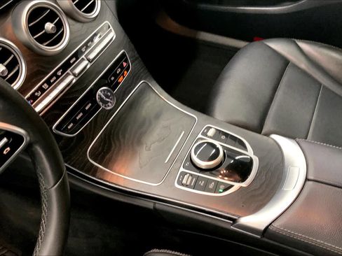 Used 2019 Mercedes-Benz C 300 Sedan image 26