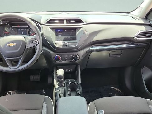 Used 2023 Chevrolet TrailBlazer LT FWD image 11