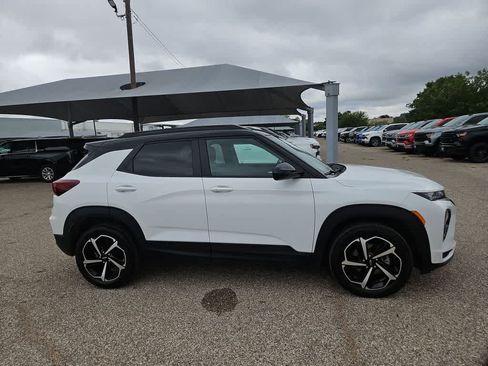 Used 2023 Chevrolet TrailBlazer RS AWD/4WD image 9