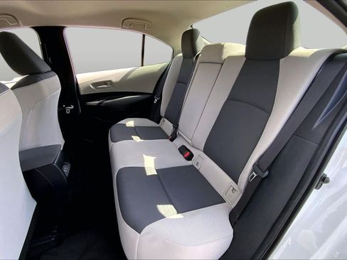 Used 2023 Toyota Corolla LE FWD image 39