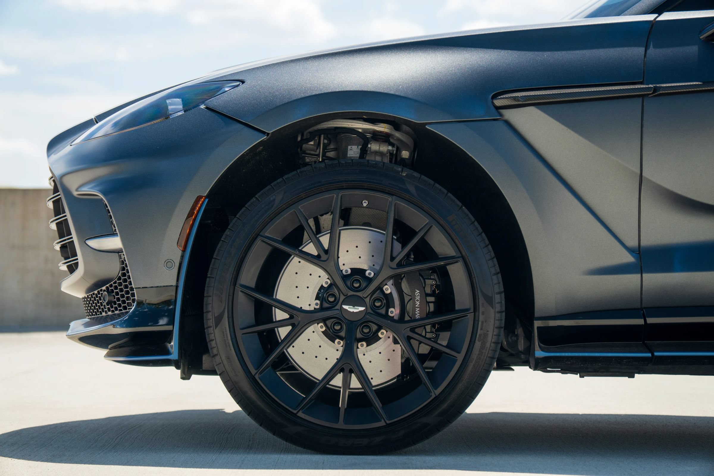 Used 2025 Aston Martin DBX 707 AWD/4WD image 4