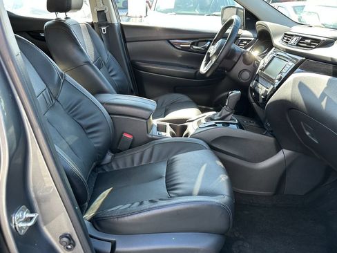 Used 2022 Nissan Rogue Sport SL FWD image 15