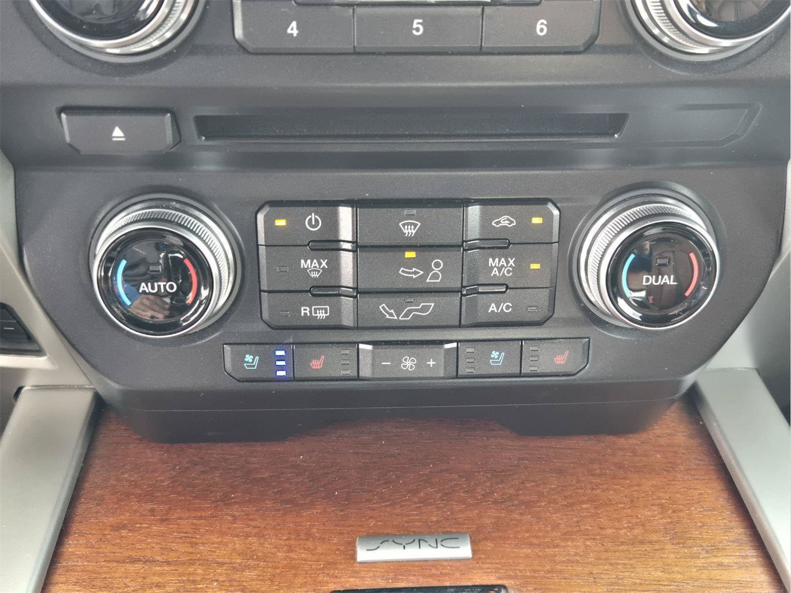 Used 2018 Ford F150 King Ranch w/ Equipment Group 601A Luxury AWD/4WD image 17