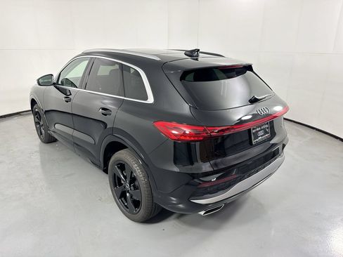 Used 2025 Audi Q5 Premium Plus w/ Premium Plus AWD/4WD image 5