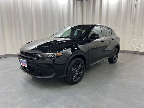 Used 2023 Dodge Hornet GT w/ GT Blacktop Package image 2