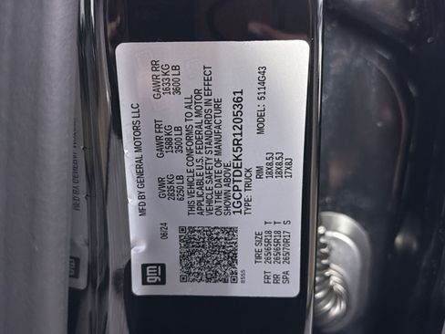 Used 2024 Chevrolet Colorado Z71 w/ Z71 Convenience Package 2 AWD/4WD image 39