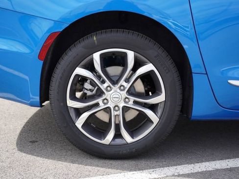 New 2026 Chrysler Pacifica Pinnacle image 45