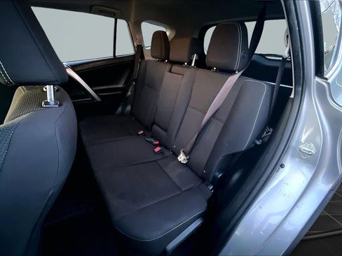 Used 2018 Toyota RAV4 XLE image 22