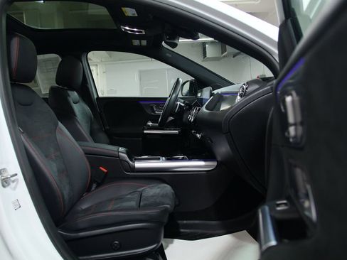 Certified 2024 Mercedes-Benz GLA 250 4MATIC image 23