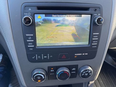 Used 2013 Chevrolet Traverse LS image 10