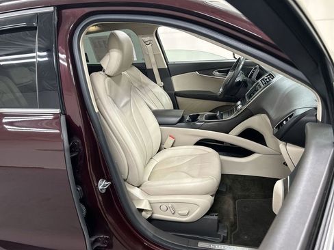 Used 2018 Lincoln MKX Reserve w/ Lincoln MKX Climate Package image 24