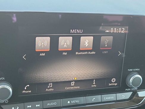 Used 2025 Nissan Pathfinder SV FWD image 25