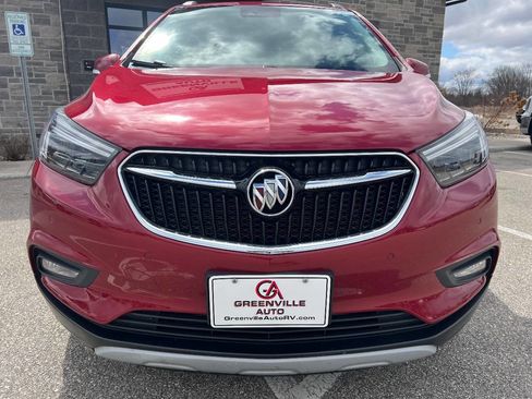 Used 2018 Buick Encore Premium image 2