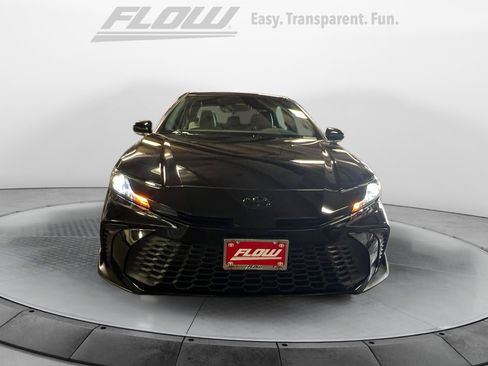 Used 2026 Toyota Camry SE w/ Convenience Package FWD image 3