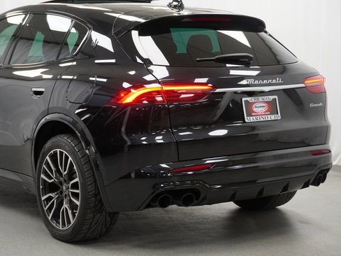 Used 2023 Maserati Grecale Modena image 11
