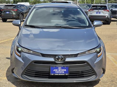 Used 2025 Toyota Corolla LE FWD image 3