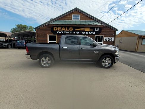 Used 2015 RAM 1500 Big Horn image 2
