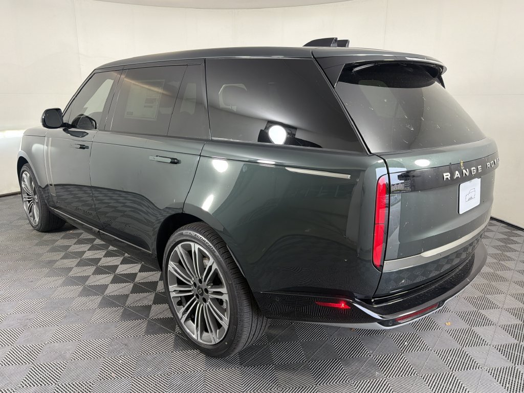 New 2027 Land Rover Range Rover Long Wheelbase SE AWD/4WD image 3