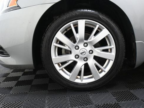 Used 2014 Nissan Sentra SL w/ Premium Package FWD image 31