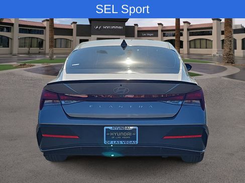 Used 2025 Hyundai Elantra Sport FWD image 7