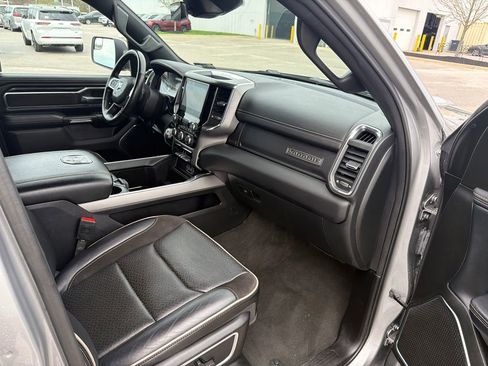 Used 2024 RAM 1500 Laramie AWD/4WD image 39