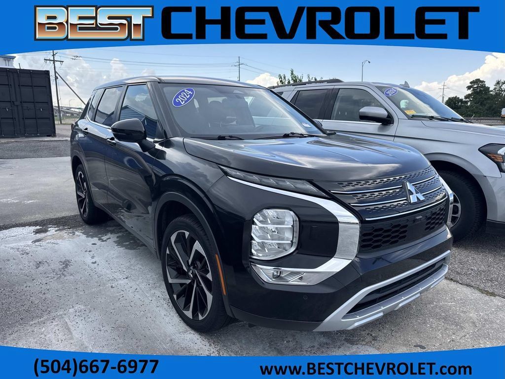Used 2024 Mitsubishi Outlander SE AWD/4WD image 1