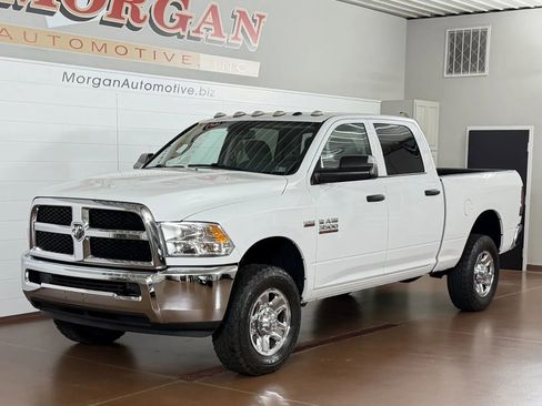 Used 2018 RAM 3500 Tradesman w/ Chrome Appearance Group AWD/4WD image 8