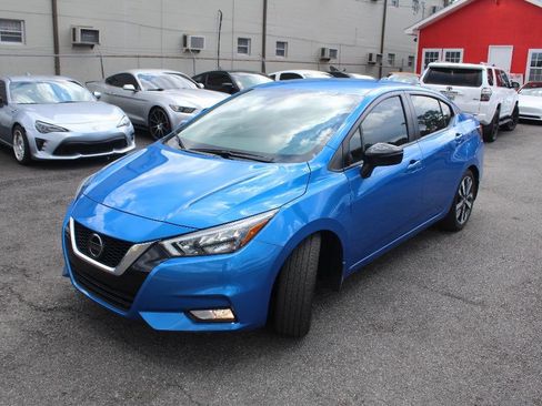 Used 2020 Nissan Versa SR w/ Convenience Package image 7