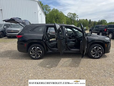 Used 2025 Buick Enclave Sport Touring w/ Power Package AWD/4WD image 47