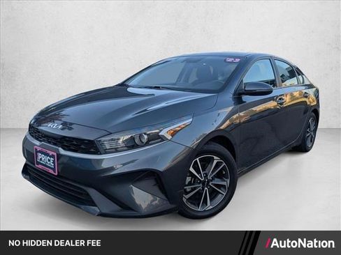 Used 2023 Kia Forte LXS w/ LXS Technology Package FWD image 1