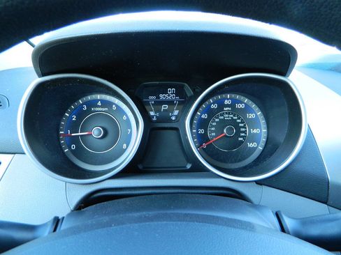 Used 2012 Hyundai Elantra GLS w/ Preferred Pkg 3 image 18