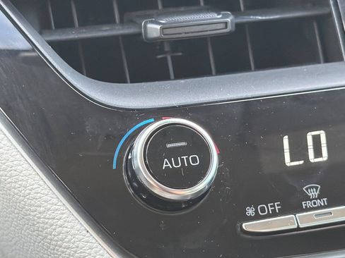 Certified 2020 Toyota Corolla LE FWD image 29