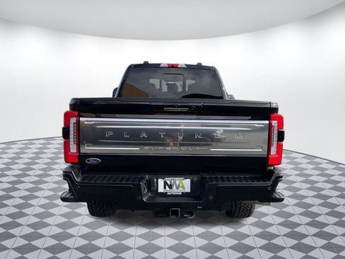 Used 2024 Ford F350 Platinum w/ FX4 Off-Road Package image 4