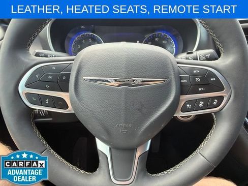 Used 2025 Chrysler Pacifica Select FWD image 20