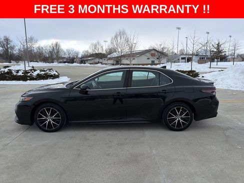 Used 2022 Toyota Camry SE image 26